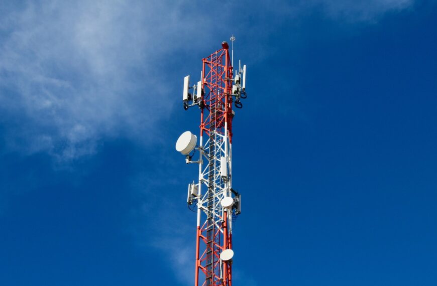 aerial, communication, 5g tower vs 4g tower